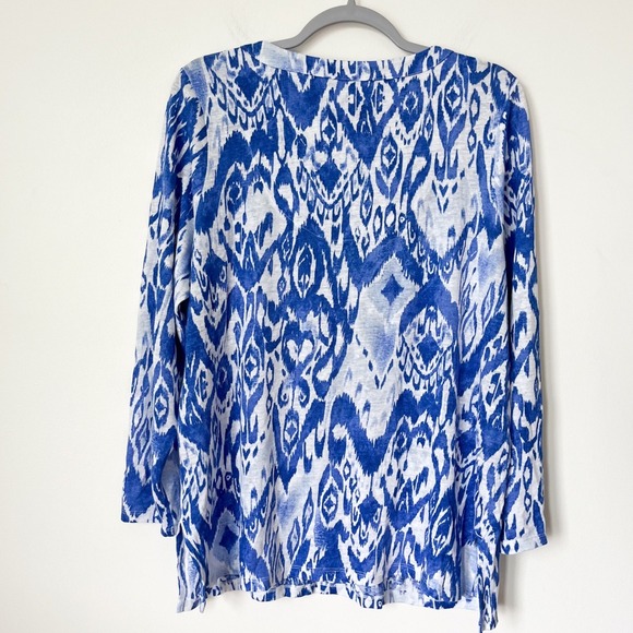 Chico's Ikat Linen Split Neck Tunic Top Womens Large Blue White Coastal Mature - Picture 4 of 9